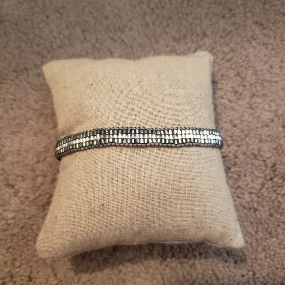 Stella and Dot silver beaded bracelet